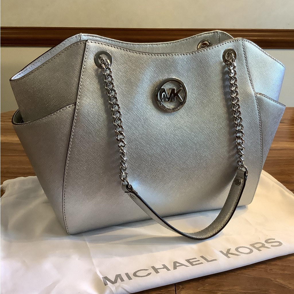 Michael Kors Large Chain Shoulder Bag With Dust Bag